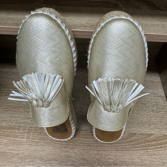 Golden Tasseled Mules Size 9 - Picture 3 of 8